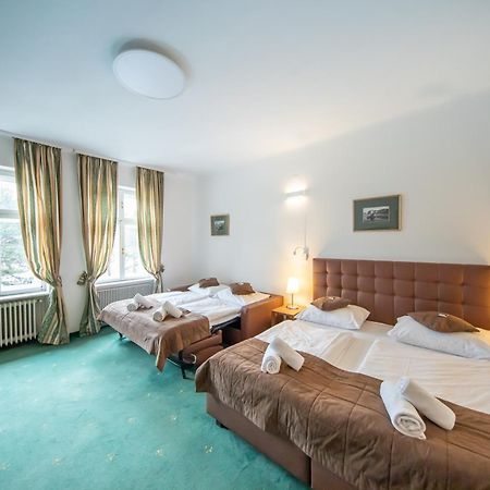 Hotel Bergwirt Schoenbrunn Wien Exteriör bild