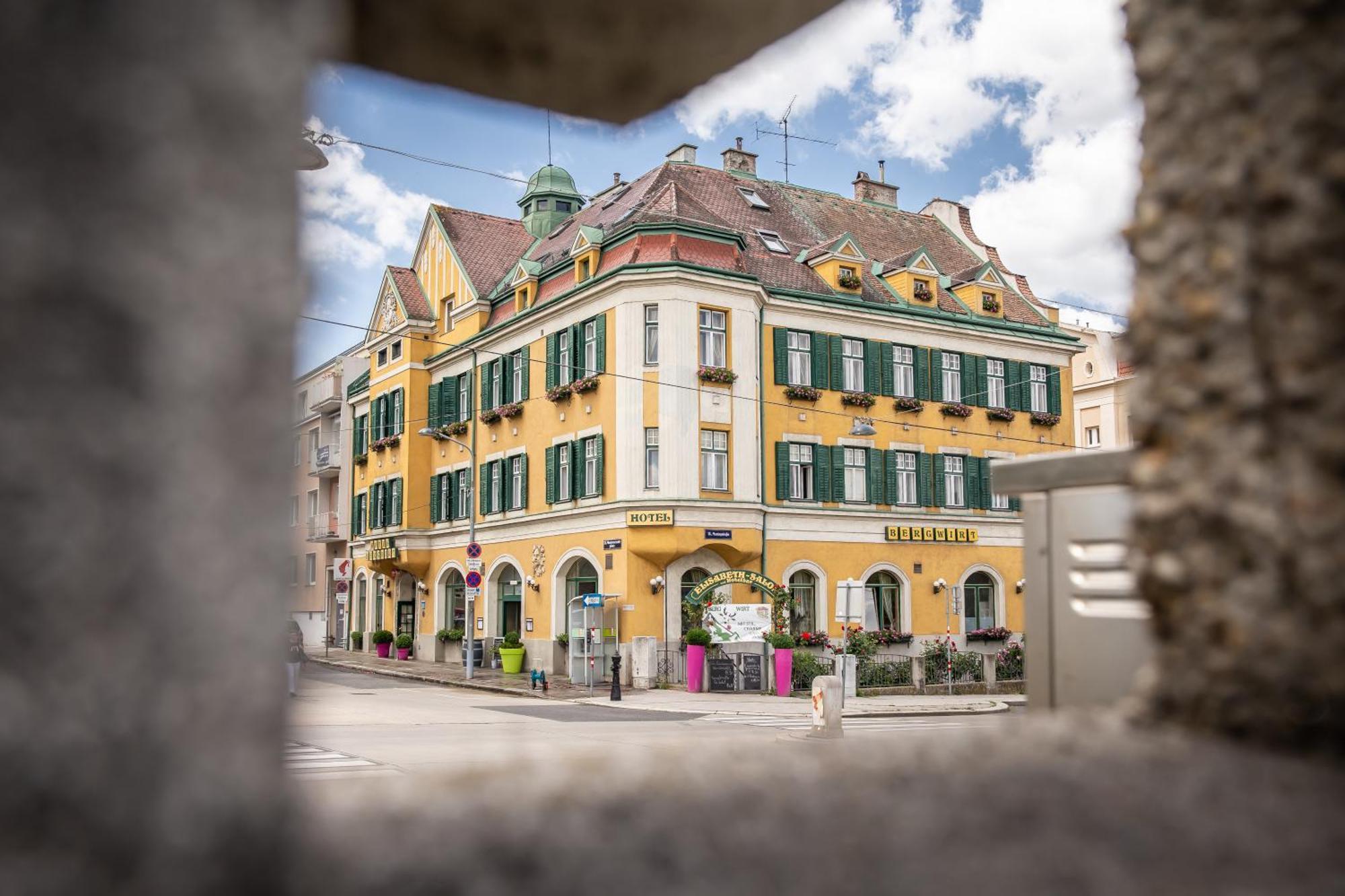 Hotel Bergwirt Schoenbrunn Wien Exteriör bild