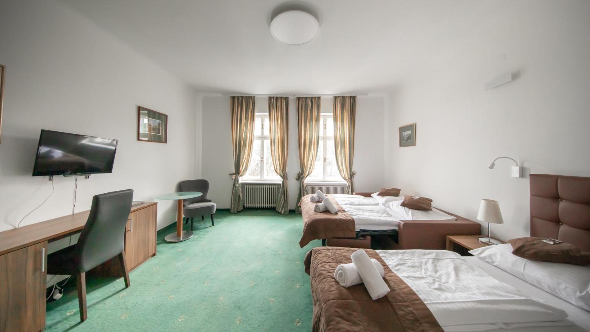 Hotel Bergwirt Schoenbrunn Wien Exteriör bild